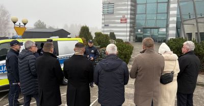 Dwa nowe radiowozy dla olkuskiej policji poprawią bezpieczeństwo