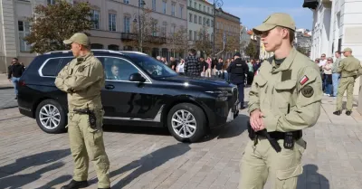 W Pałacu Prezydenckim spotkanie prezydenta z szefem MON